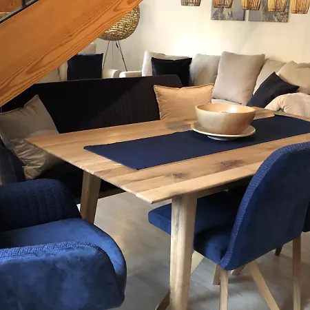 Blue Lounge بيت للعطل دانغاست